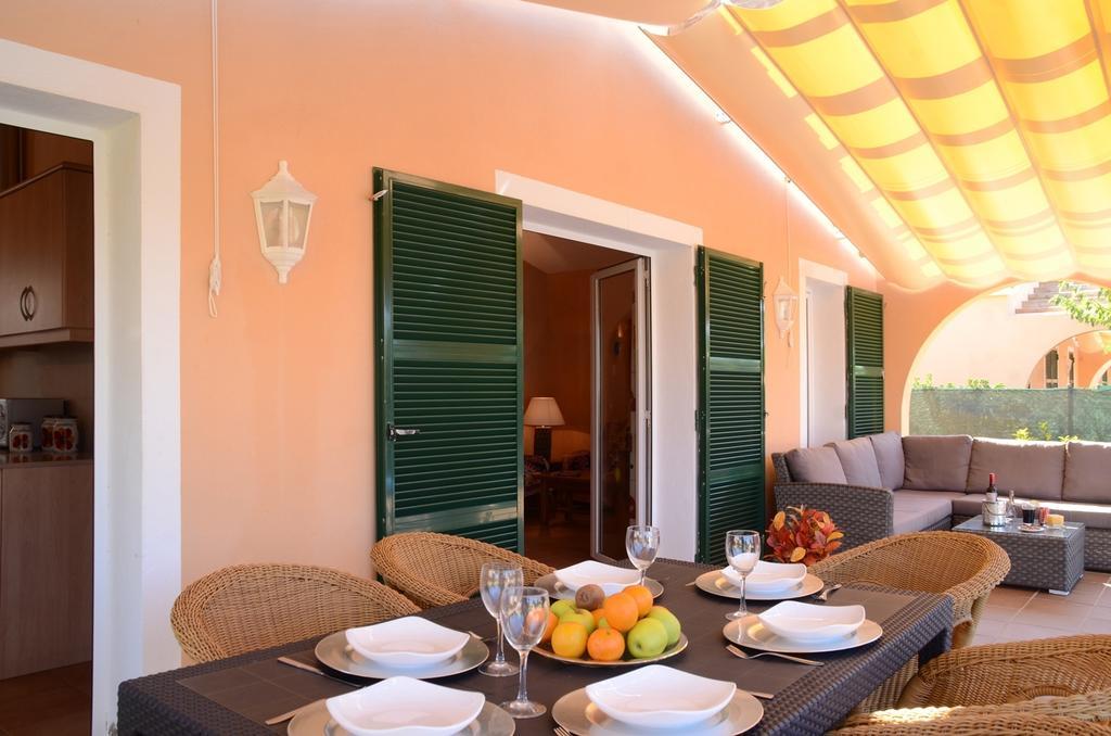 Villas Las Golondrinas Кала-ен-Бош Номер фото